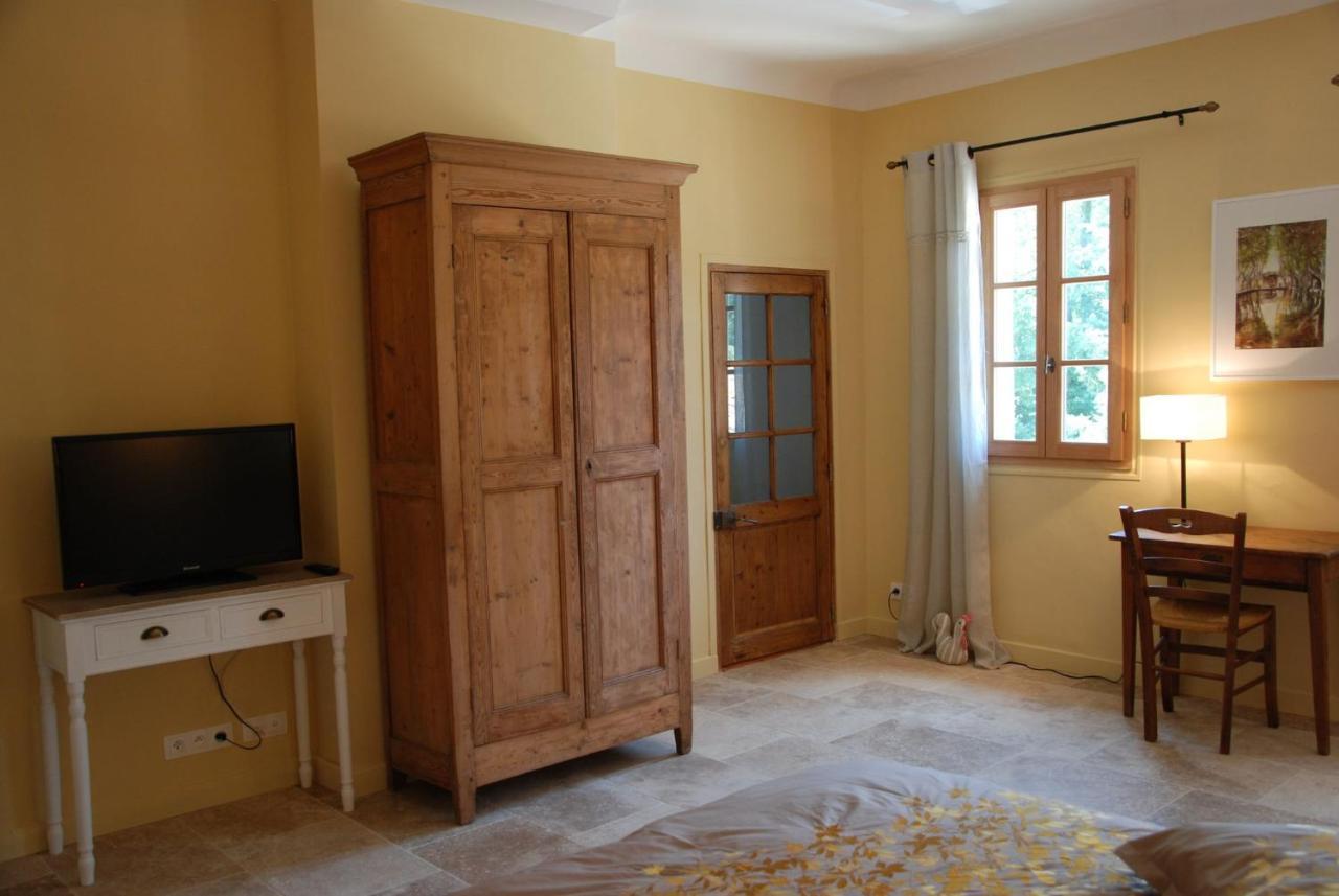 엑상프로방스 Le Moulin Des Pinchinats B&B 외부 사진